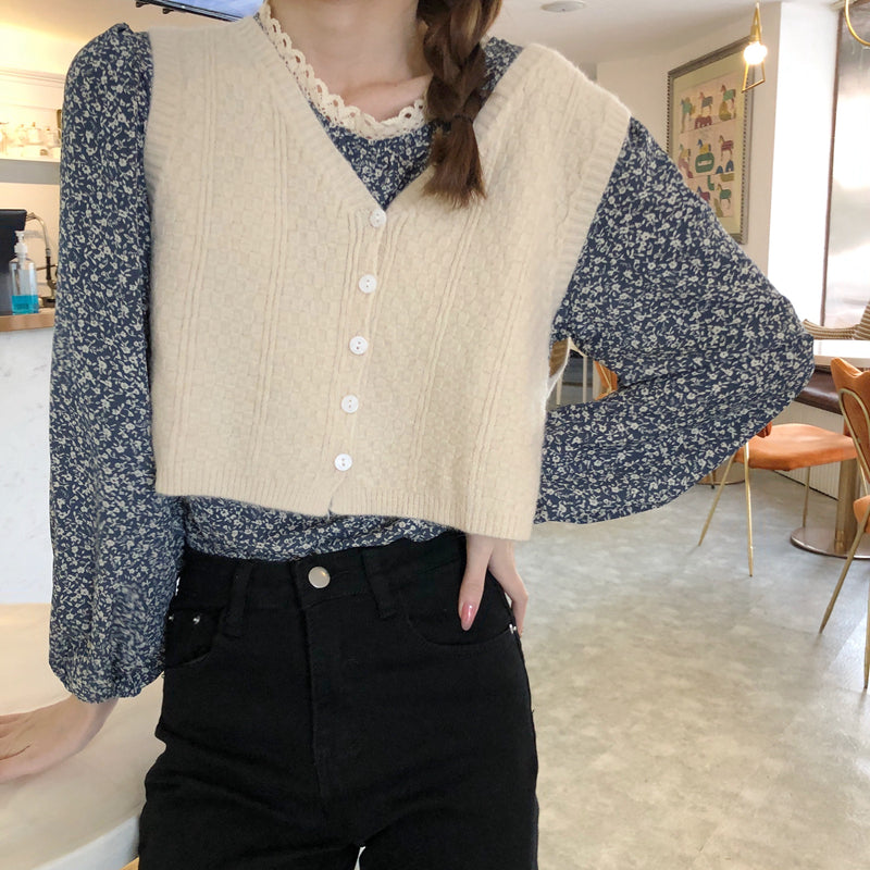 Sleeveless sweater vest sweater