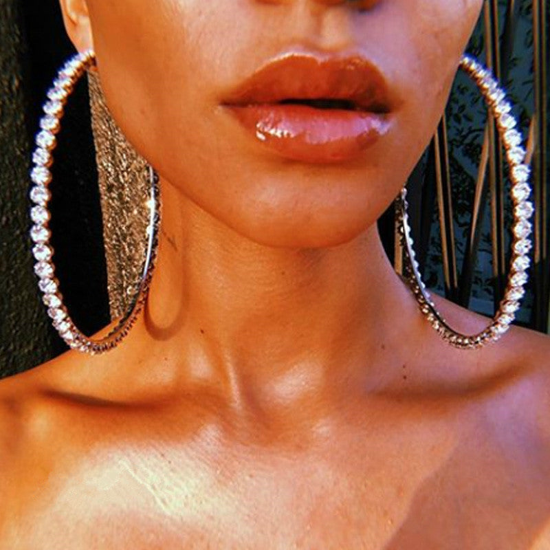 Full drill exaggerated large ear ring