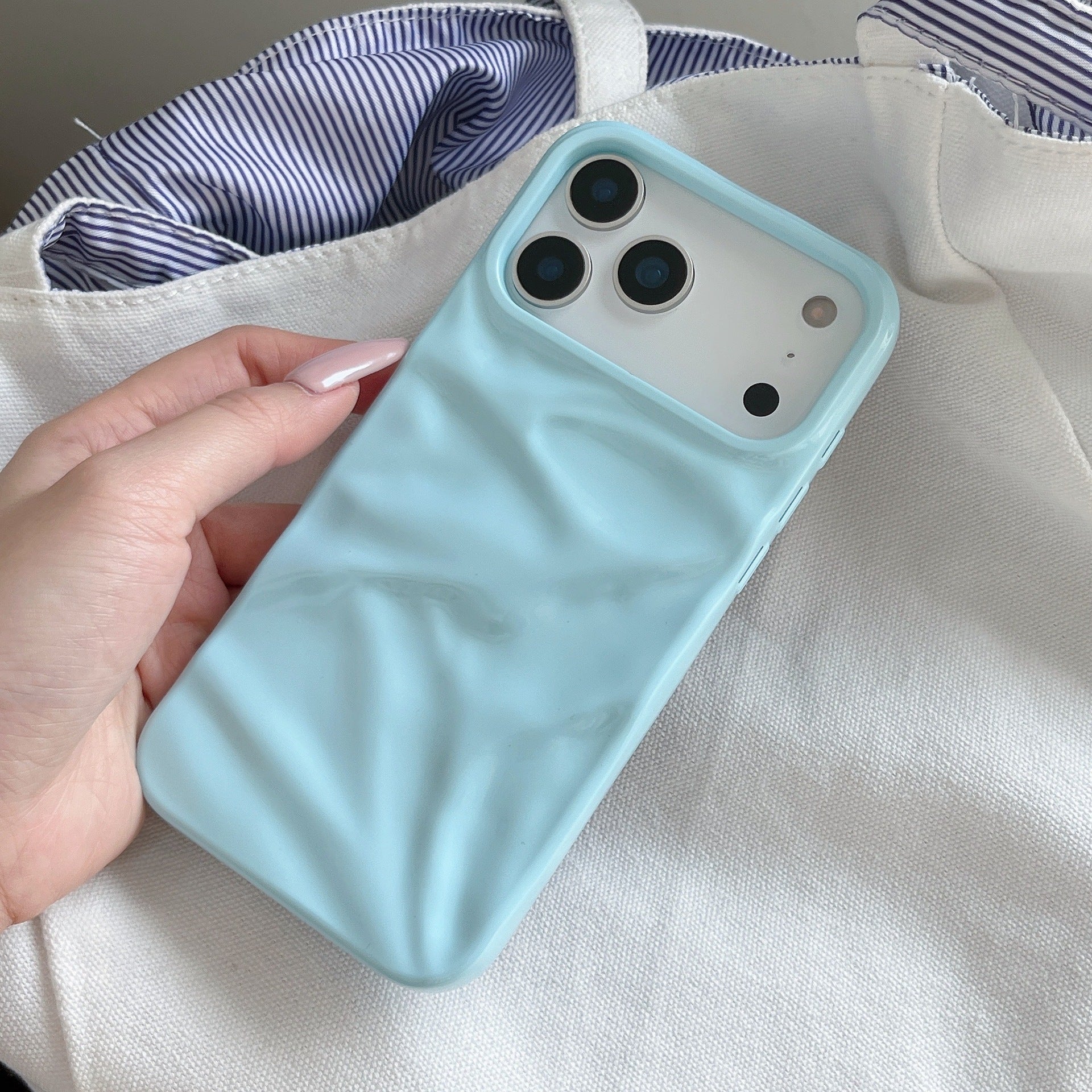 Simple Solid Color Pleated Soft Shell