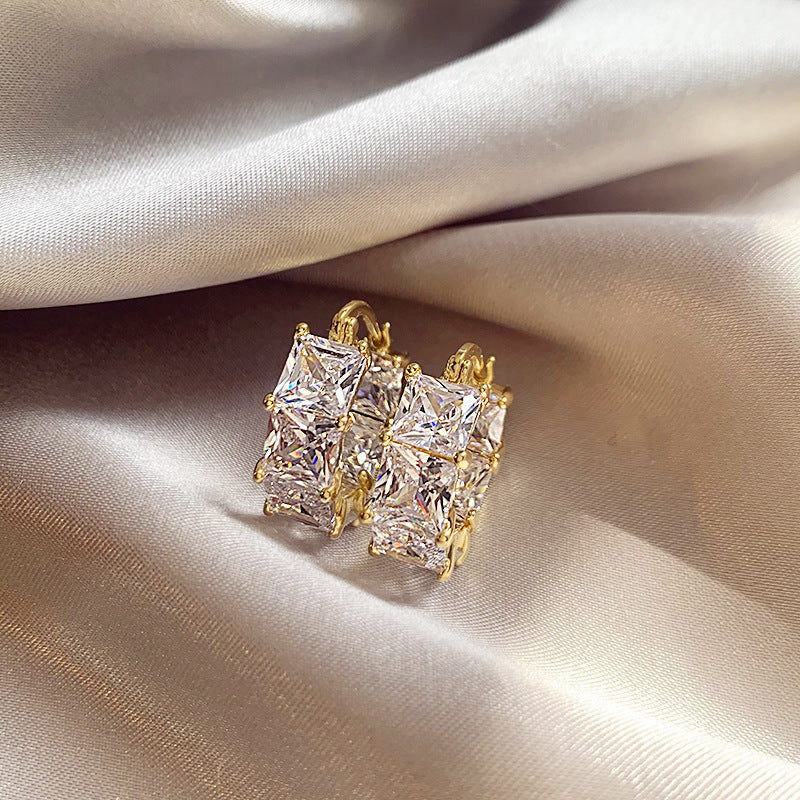 Fashionable All-match Black Crystal Zirconium Ear Ring