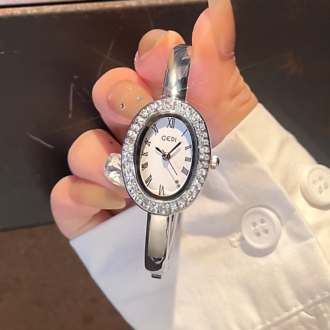 Niche Oval Bathtub Bracelet Women&