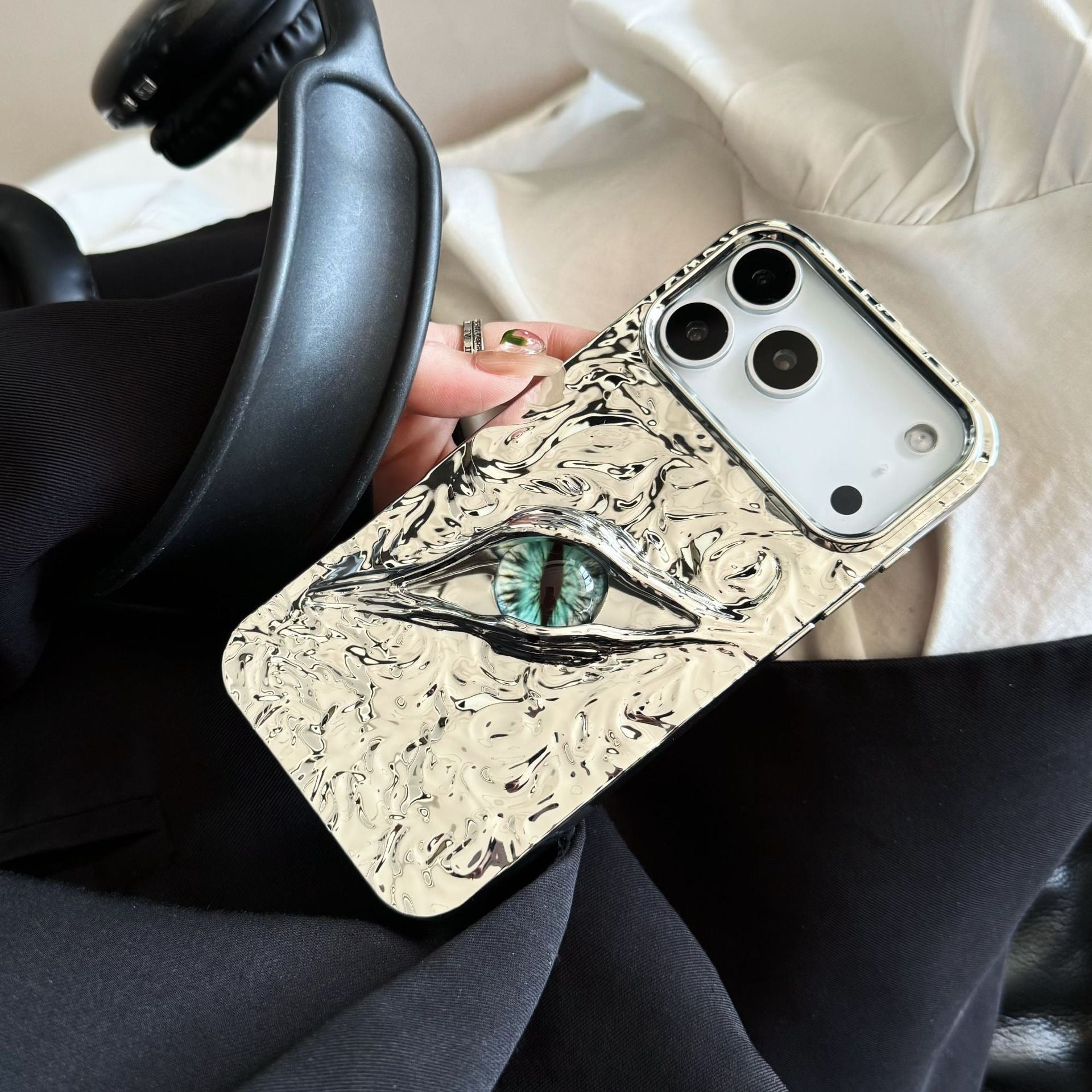 High-grade Electroplated Tin Paper Pattern Stereo Eyes Phone Case