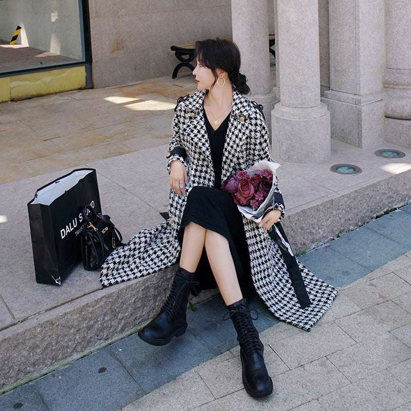 Retro Black Woolen Coat Waist Was Thinner