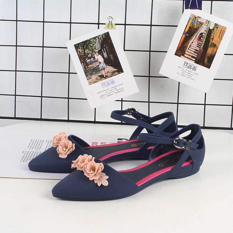 Toe-toe Flat Buckle Outer Sandals