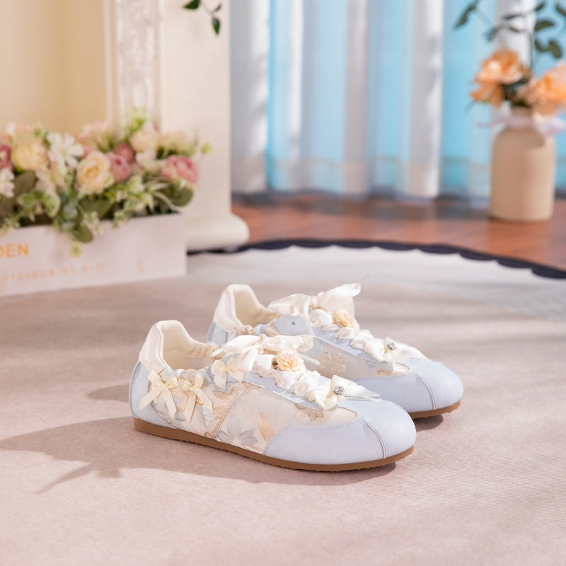 Versatile Sports Shoes