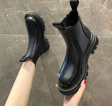 Round Toe Thick-soled Fashion Chimney And Fleece Ankle Boots