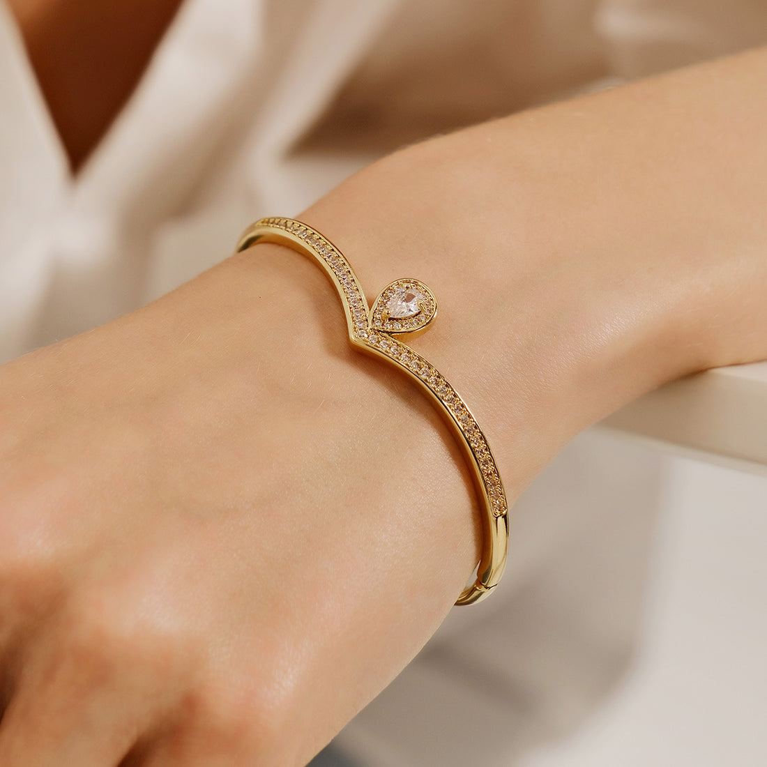 Light Luxury Zircon Fashion Open Cuff Bangle