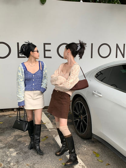 Wear A Cardigan Coat Sweater In Autumn And Winter