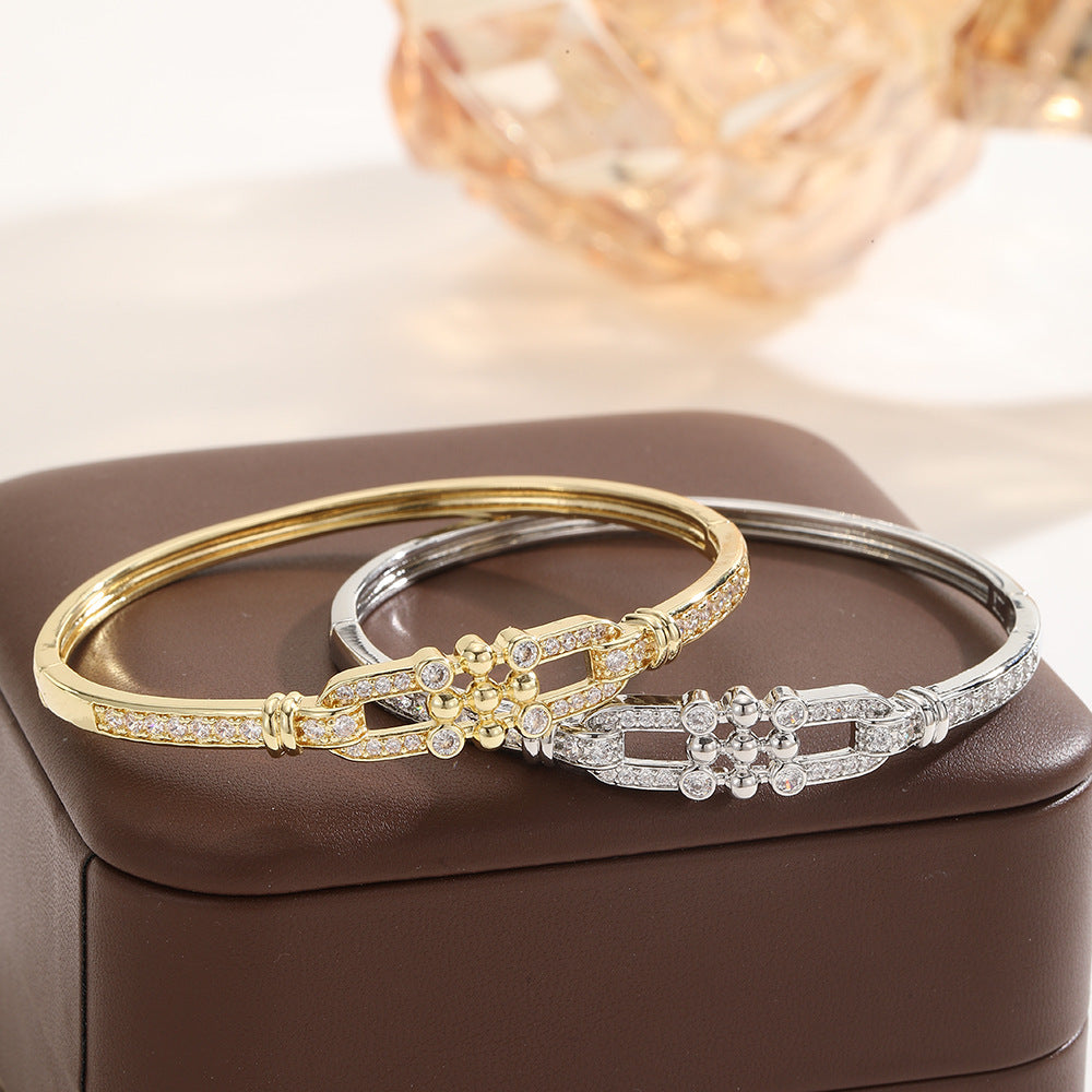 Middle Eastern-style Fashion Horseshoe Buckle Bracelet For Women Light Luxury Vibe
