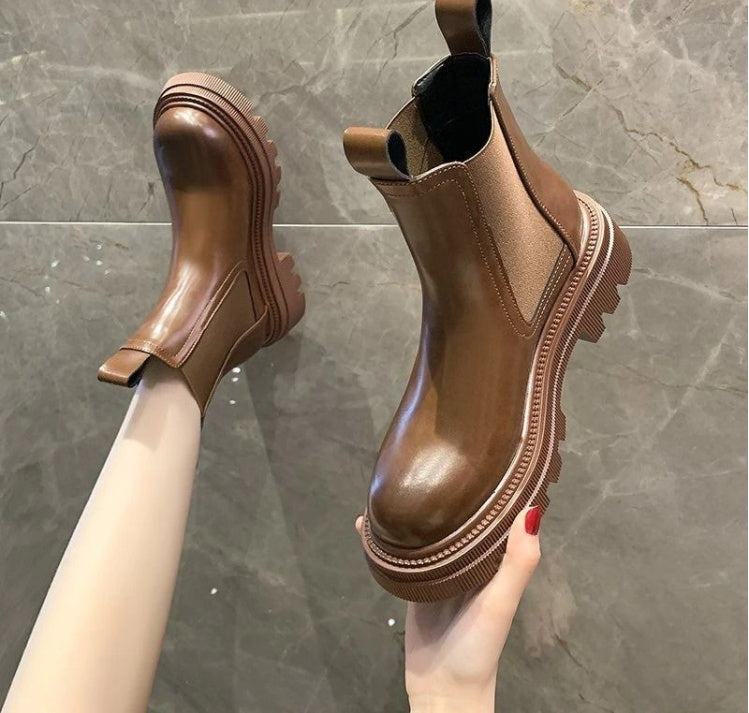 Round Toe Thick-soled Fashion Chimney And Fleece Ankle Boots