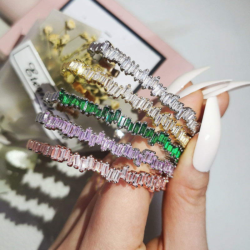 Zircon Women&