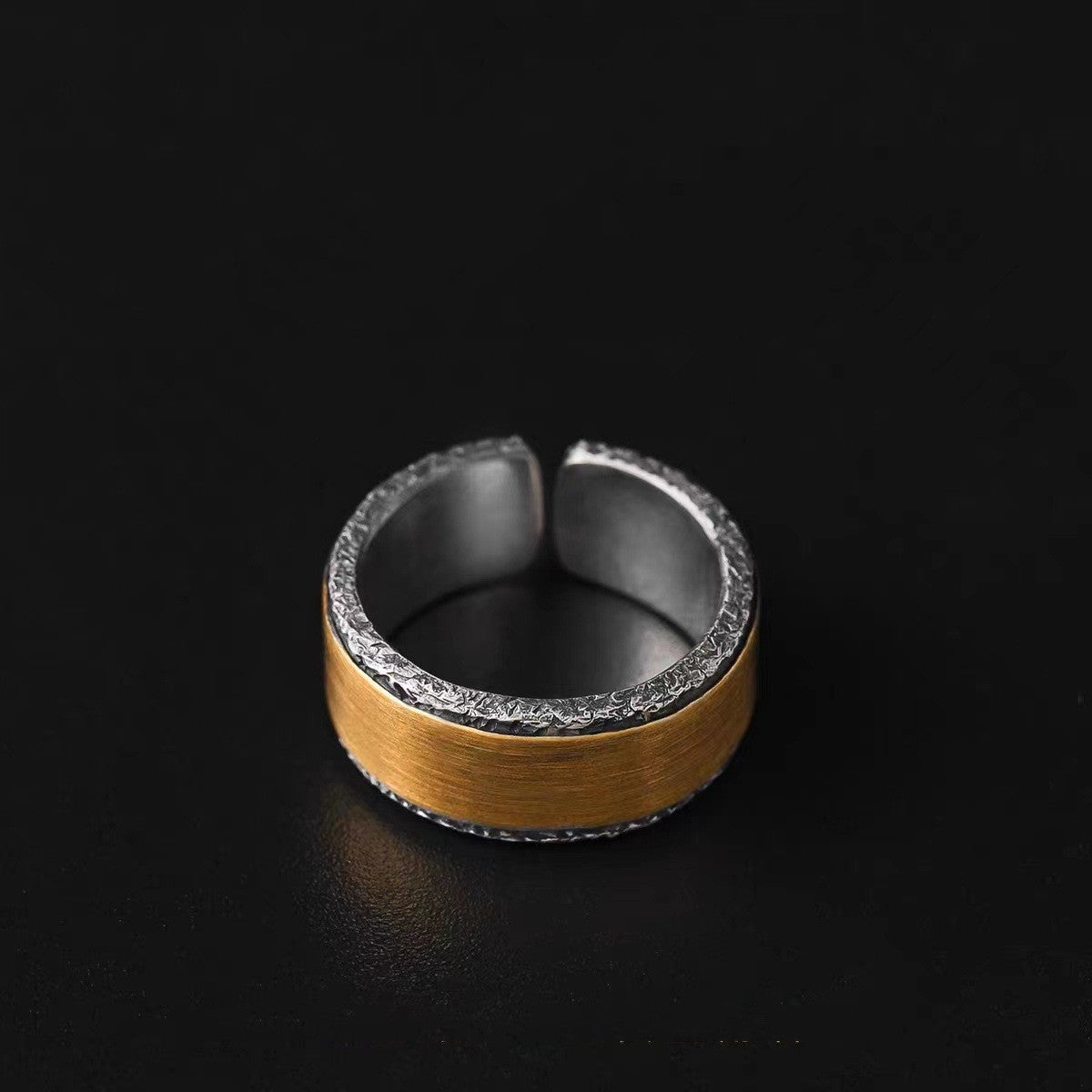 Chiba Retro Light Ring Simple Ring