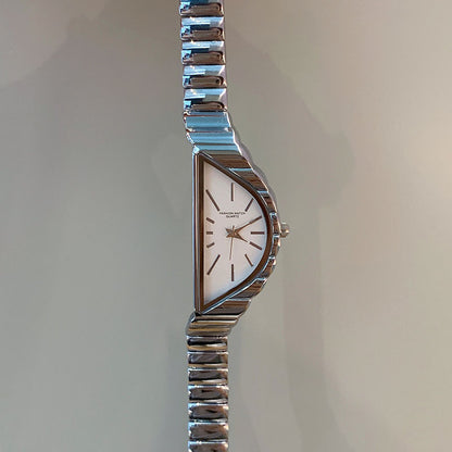 Stylish And Creative Quartz Bracelet Watch With A Premium High-end Feel