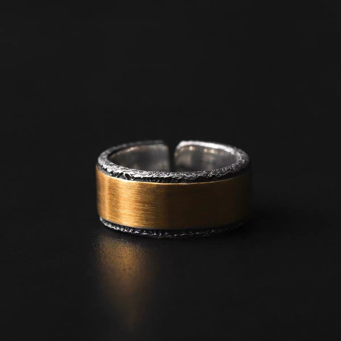 Chiba Retro Light Ring Simple Ring