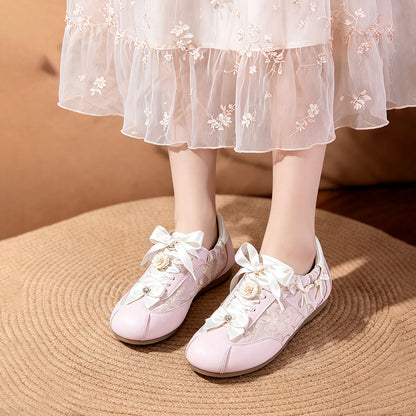 Versatile Sports Shoes