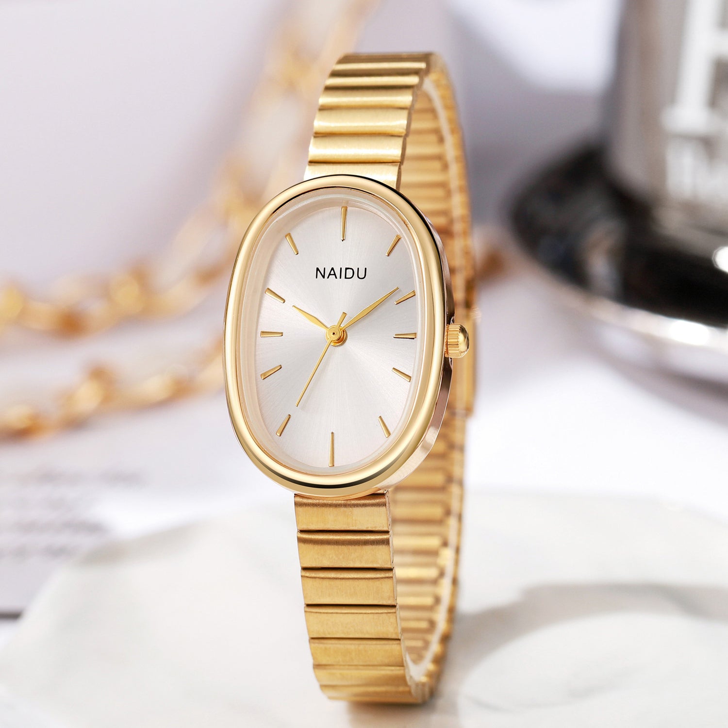Girls Watch With A Bamboo-link Strap And An Oval Small Dial