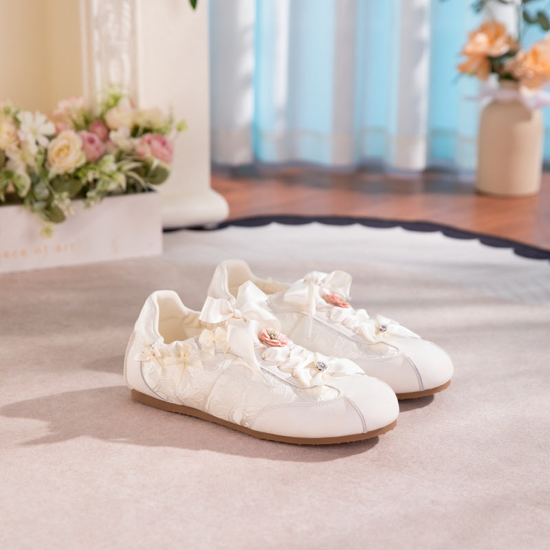 Versatile Sports Shoes