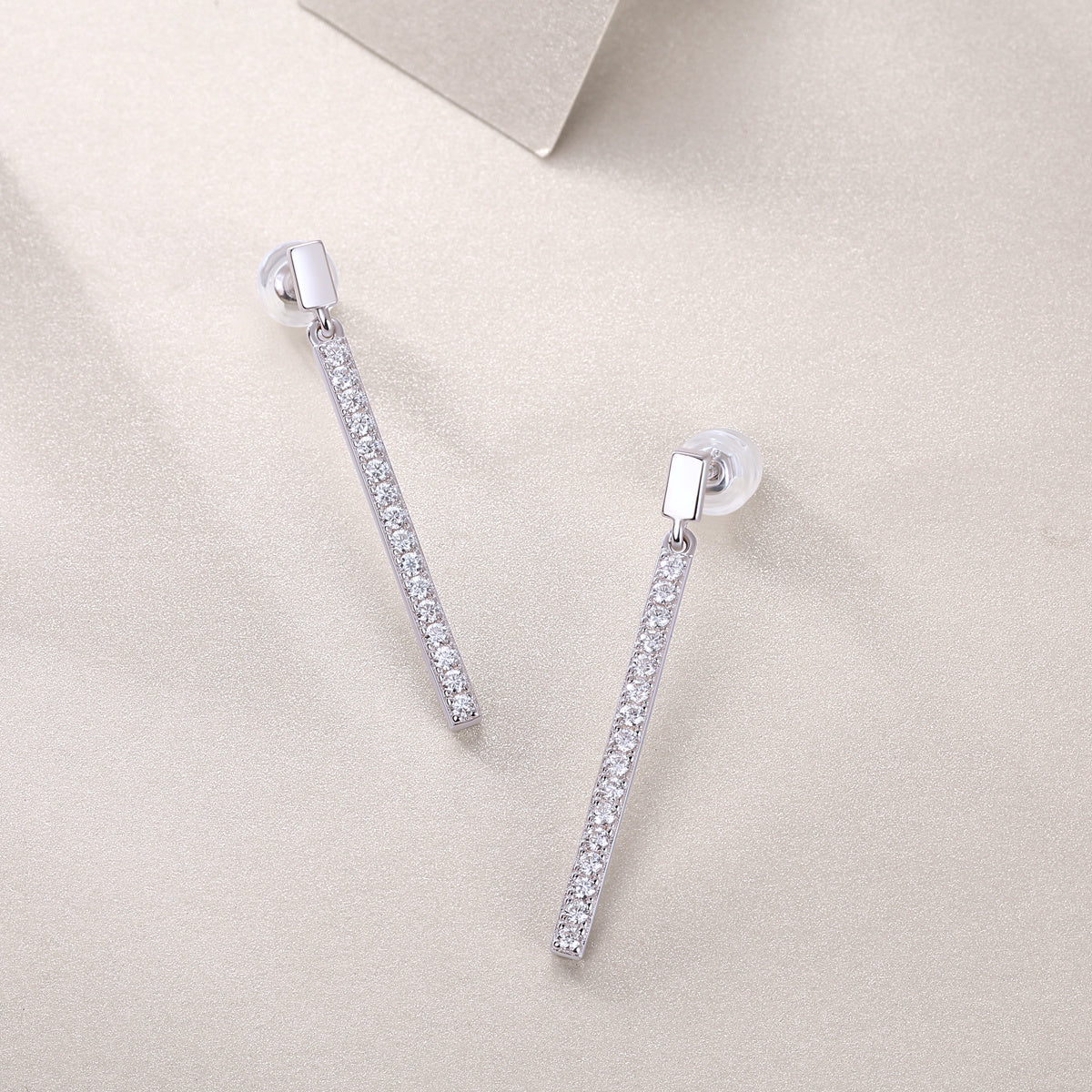 Jumping Diamond Set Moissanite Silver Earrings Luxury Fashion Diamond Earrings Stud Earrings