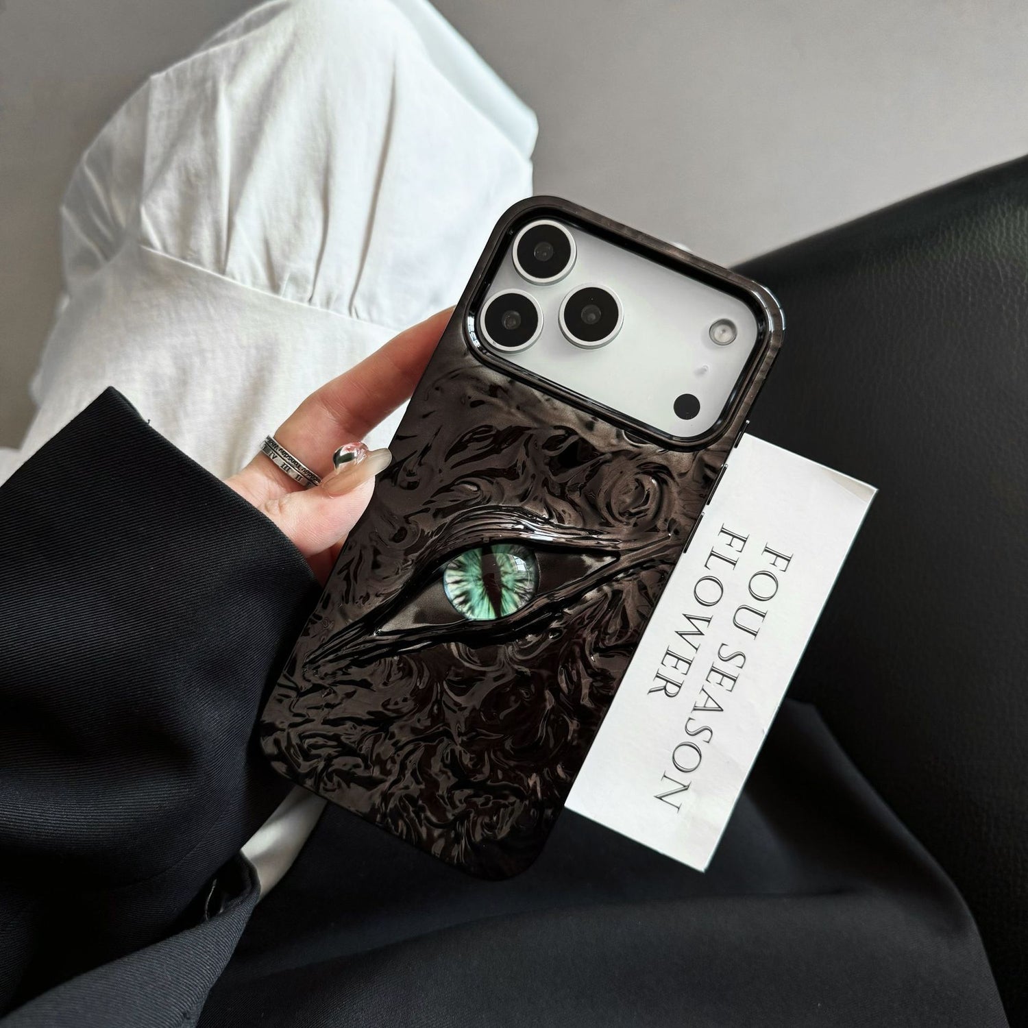 High-grade Electroplated Tin Paper Pattern Stereo Eyes Phone Case