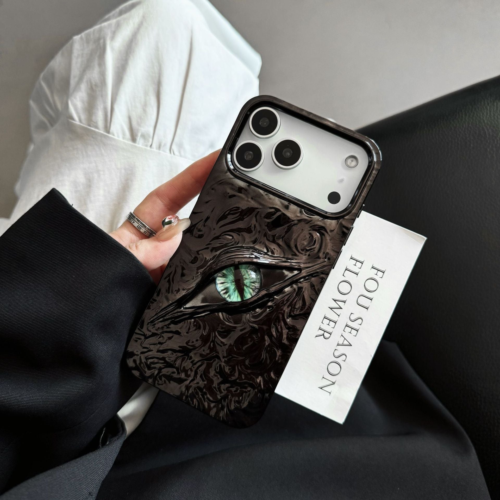 High-grade Electroplated Tin Paper Pattern Stereo Eyes Phone Case