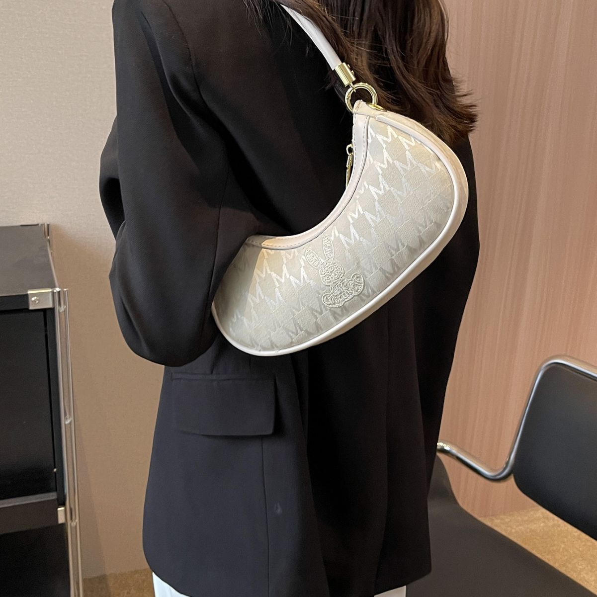 Special-interest Design Retro One-shoulder Underarm Bag