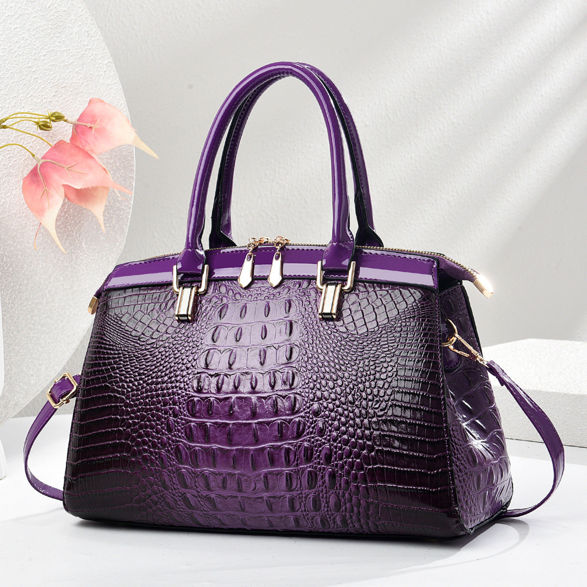 Patent Leather Large-Capacity Commuter Handbag Style